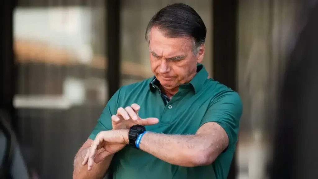 Boletim médico de Bolsonaro aponta piora e crise de soluços Boletim médico de Bolsonaro aponta piora e crise de soluços