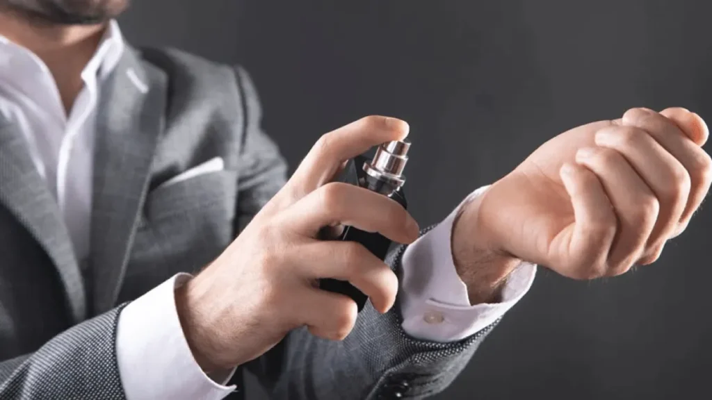 Anvisa proíbe cosméticos irregulares: perfumes e alisantes Anvisa proíbe cosméticos irregulares: perfumes e alisantes
