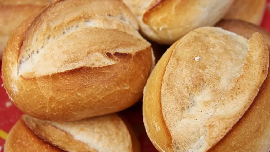 Pão francês todo dia faz mal? Especialista responde Pão francês todo dia faz mal? Especialista responde